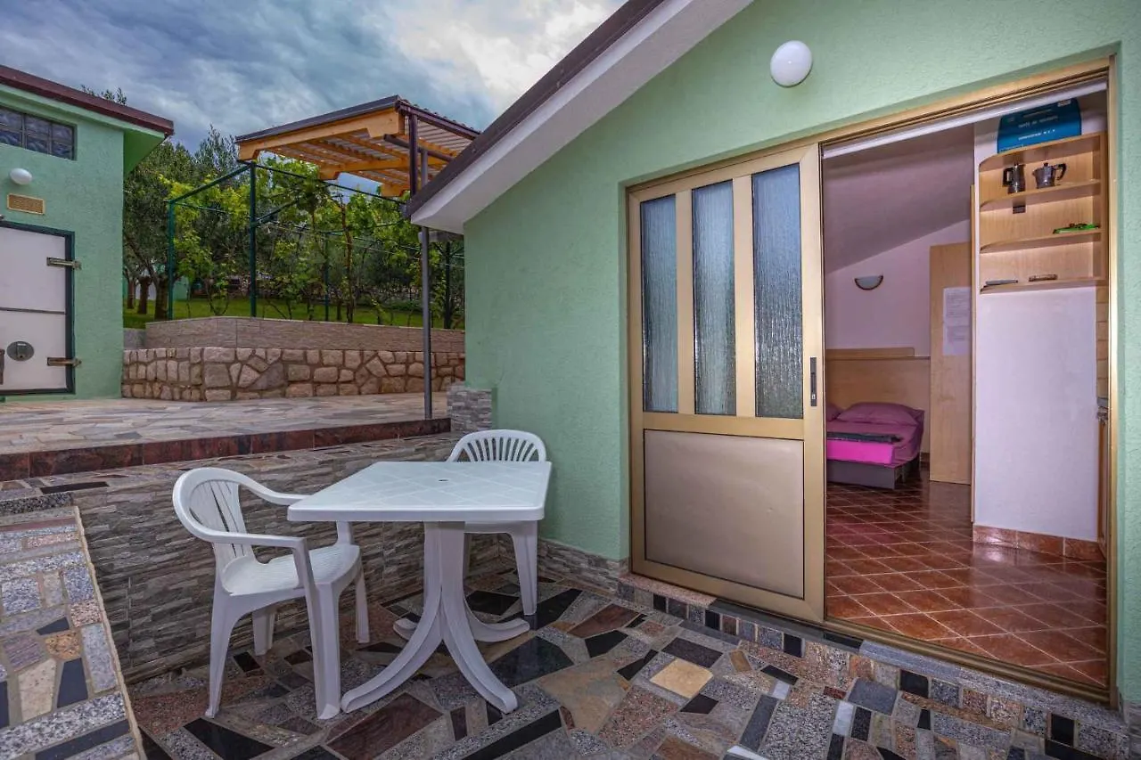 Apartments In Crikvenica 43070