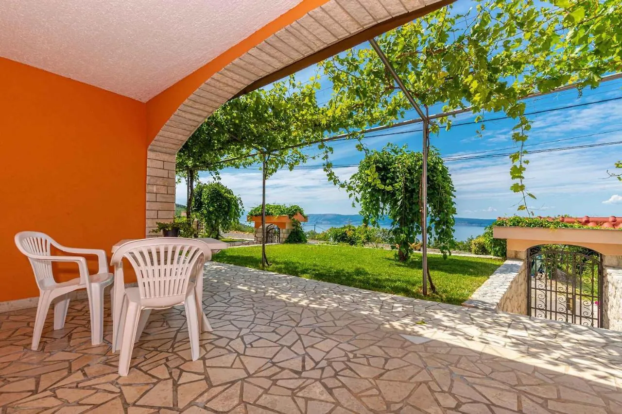 Apartments In Crikvenica 43070